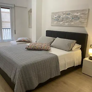 Delle Palme Elegante Monolocale In Centro Appartement Palerme