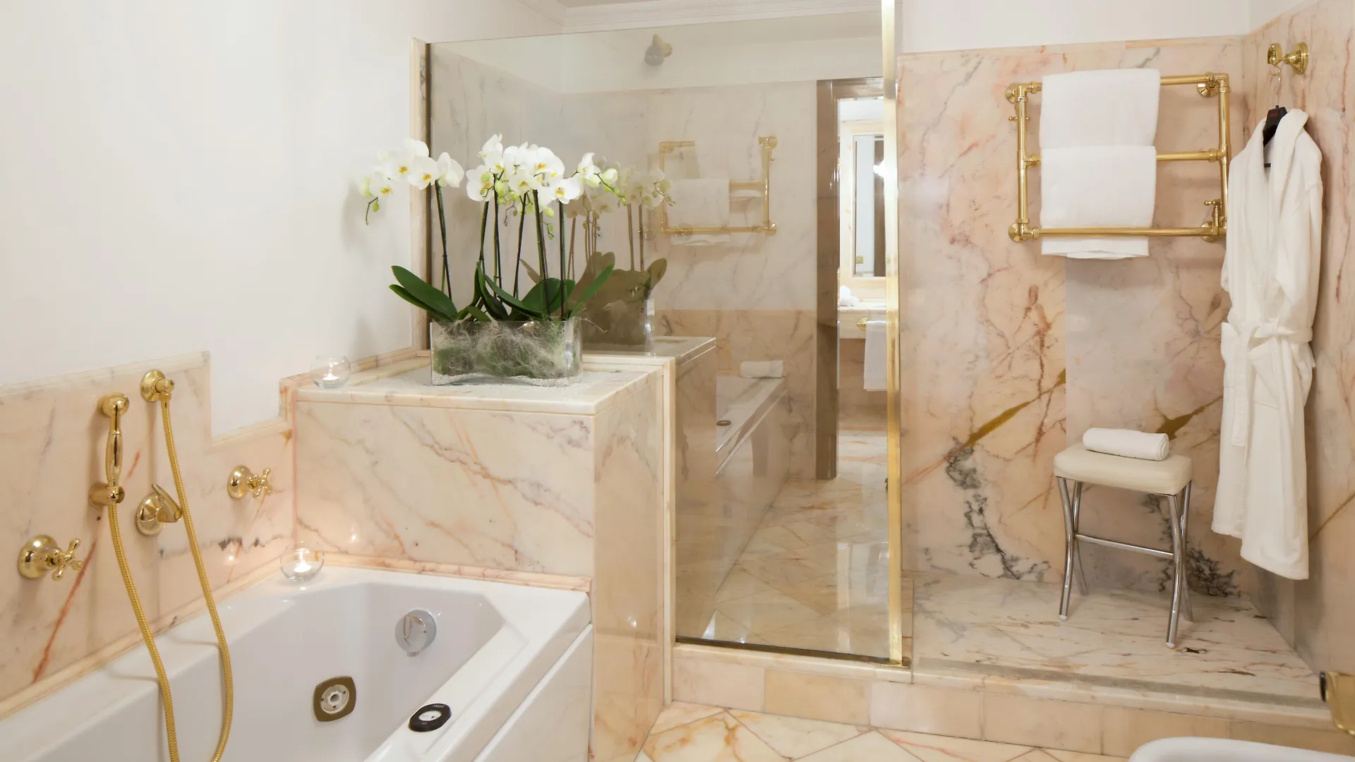**** Hotel Starhotels Du Parc Parma Italia