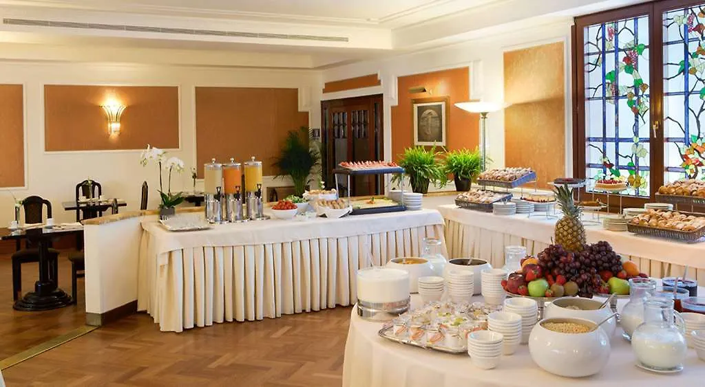**** Hotel Starhotels Du Parc Parma Italia